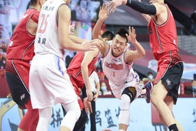 贝拉尔多传射 十人巴黎3-0昂热联赛2连胜